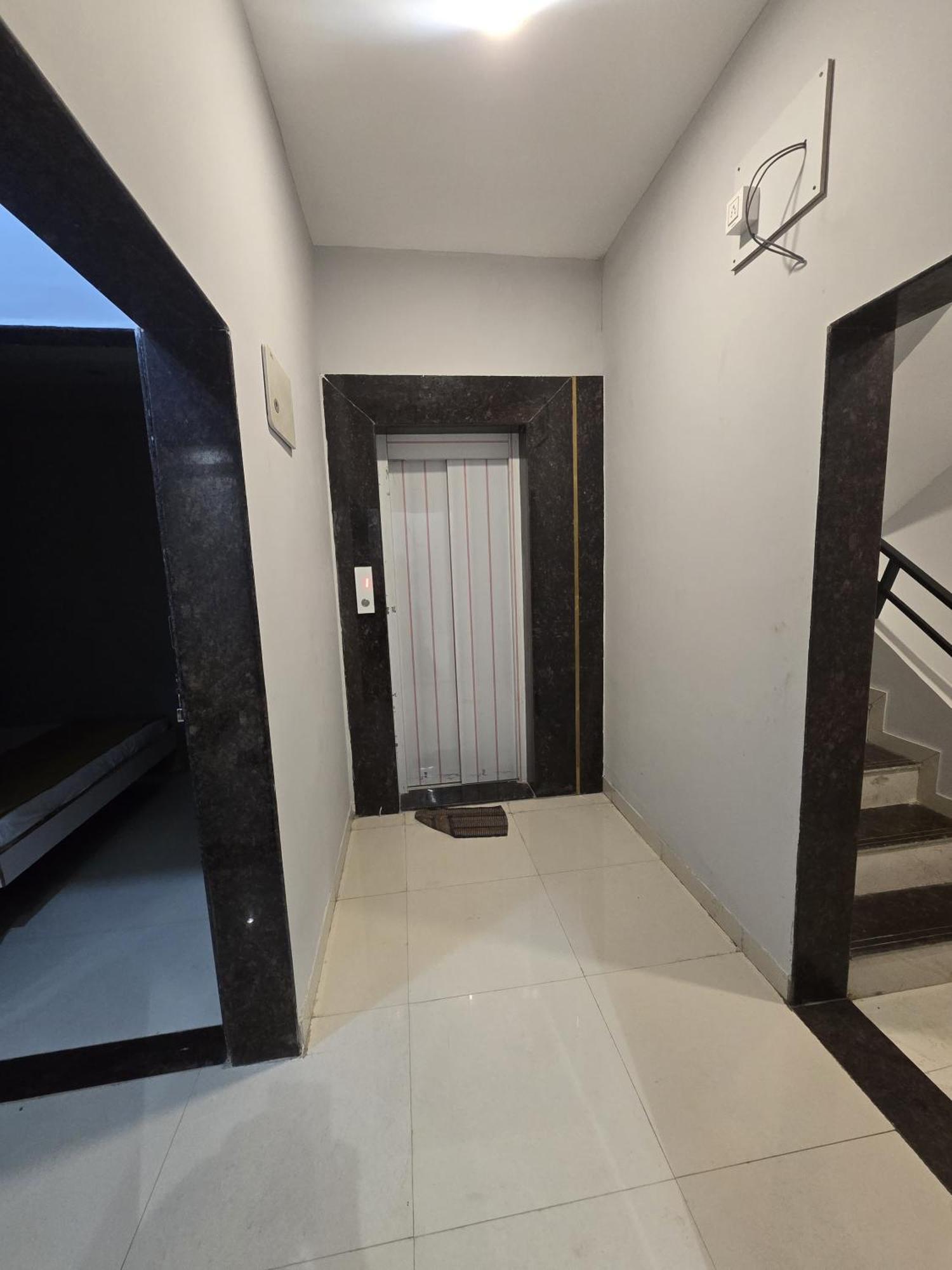 Vivanta Inn Lodge, Solapur Eksteriør billede