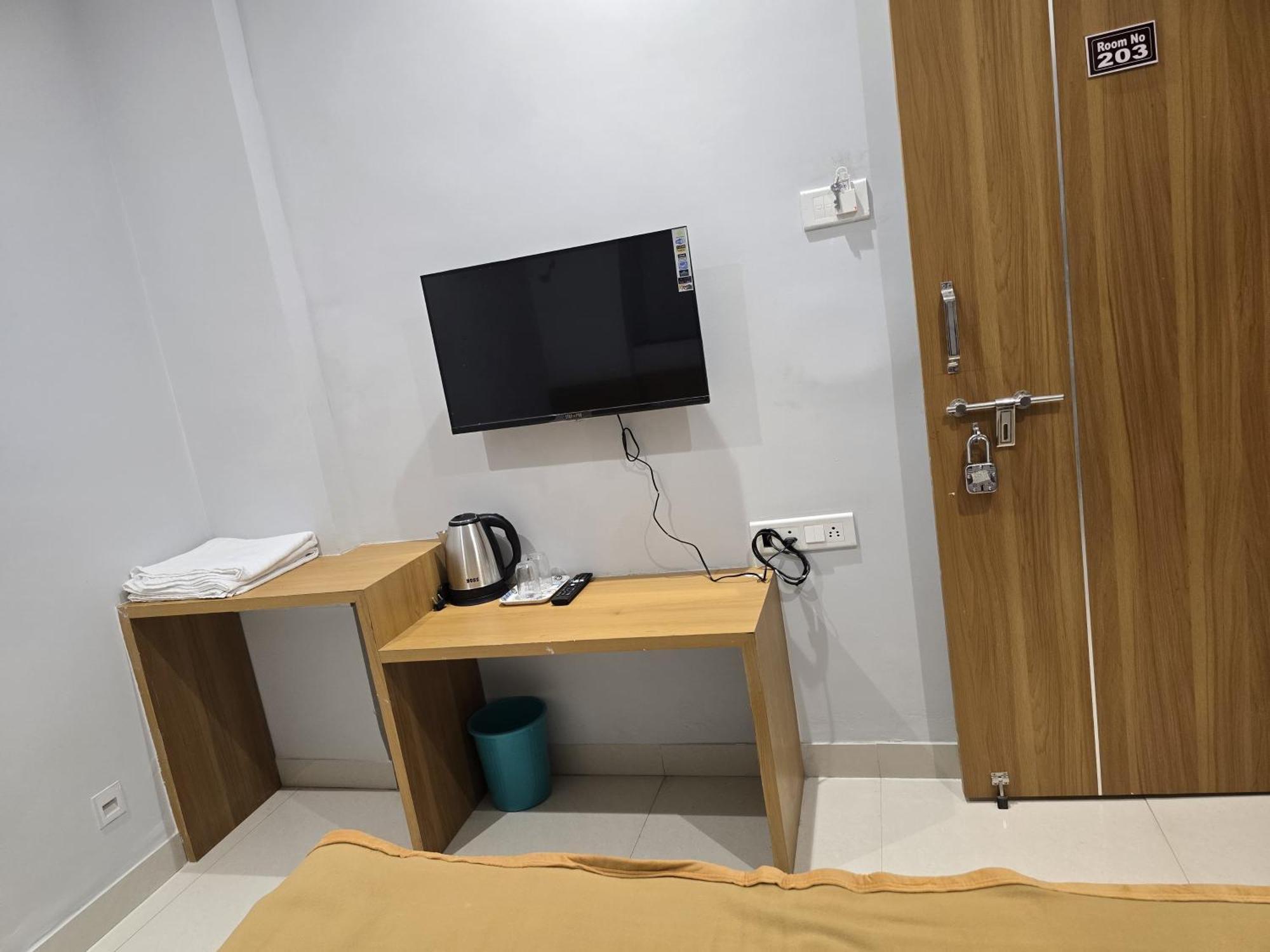 Vivanta Inn Lodge, Solapur Eksteriør billede